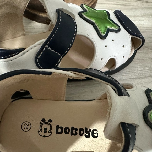 Size 22(5) kids sandals with arch support - Picture 7 of 7